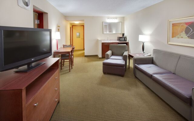 DoubleTree by Hilton Austin, MN