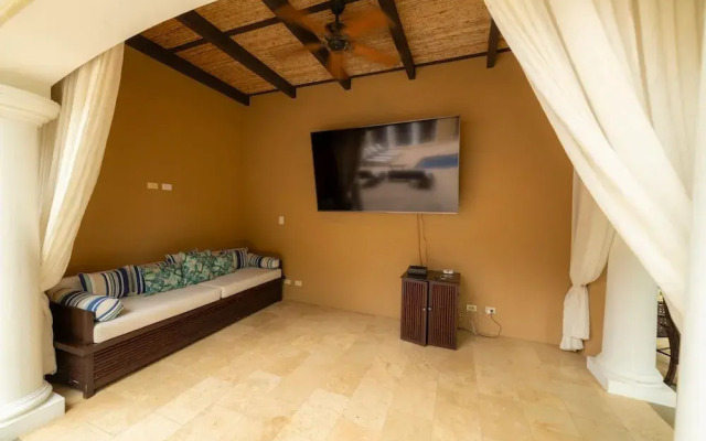 - Casa Zafiro 7 Bedrooms Private Pool
