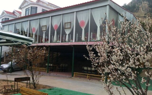 Qingdao Yuanbao Mountain Hotel
