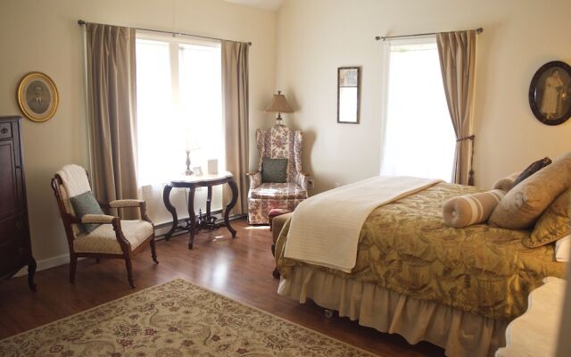 The Pawling House Bed & Breakfast