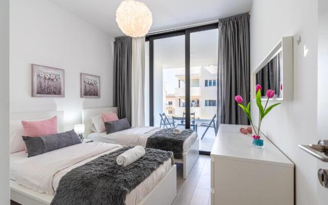 Aziza 1- Bedroom Apartment in Larnaca