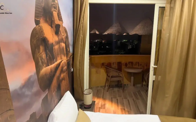 Celia Pyramids View inn