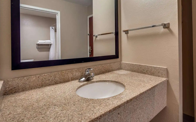 SureStay Hotel by Best Western Alexandria Airport