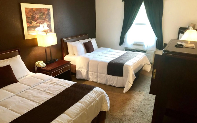 Bicentennial Inn