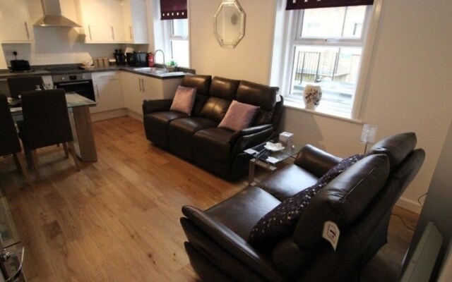 Flat 1 Palm Court
