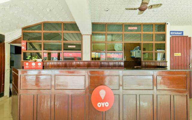 OYO 12179 Hotel Raiban