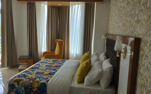 Abhilashi Inn