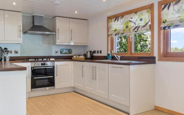 The Bluebell - Luxury Lodge With Hot Tub