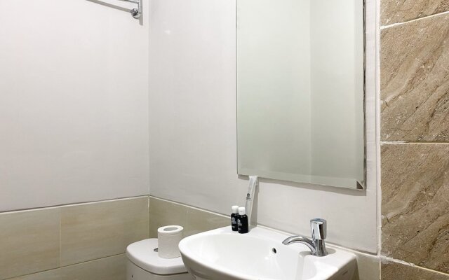 Serene Designed Studio Transpark Juanda Bekasi Timur Apartment