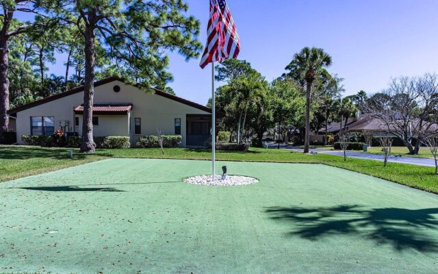 Yellow Pine Duplex Close to Pool & Tennis