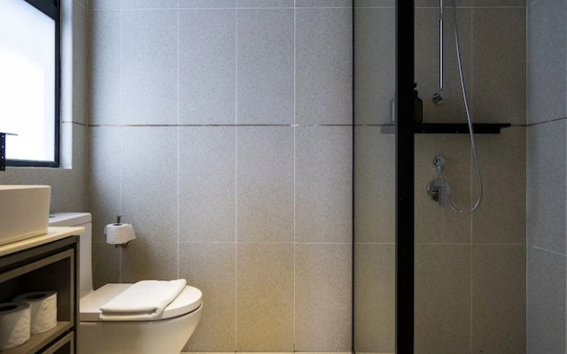 Millerz Square Suite By Mana-Mana