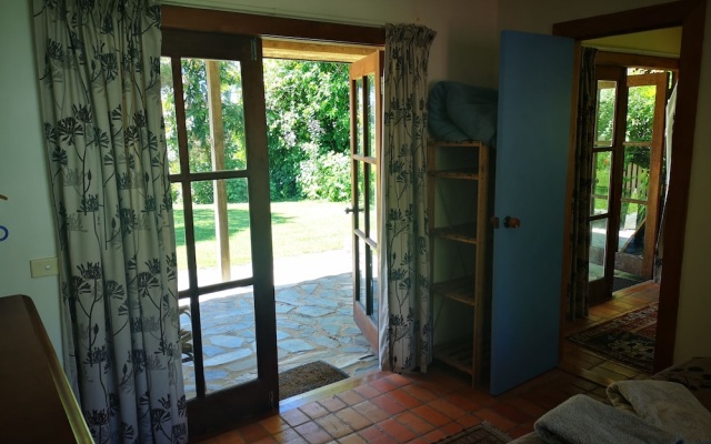 The Sandcastle – Guest Rooms – Golden Bay
