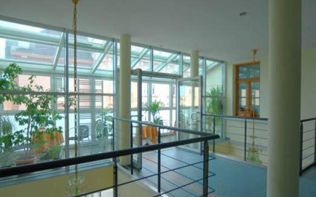 Atrium Hotel-Restaurant