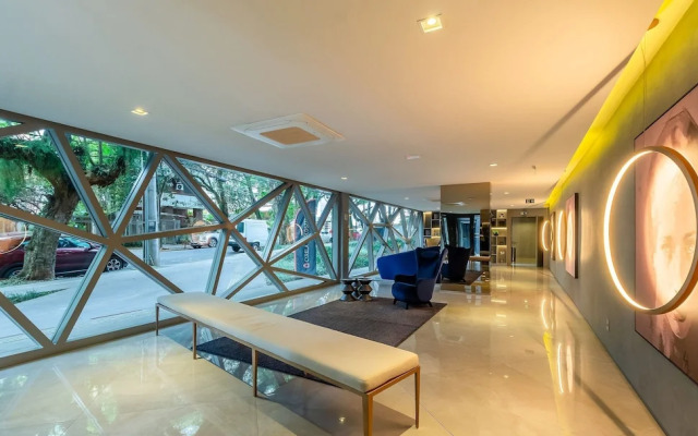 Luxury and Sophisticated Studio in Moinhos Lbo203