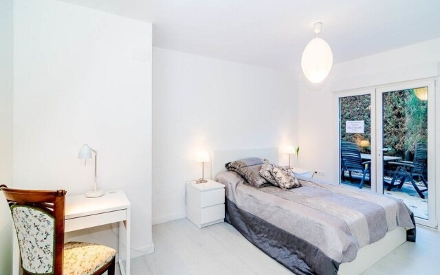 CS Luxury 4 bedroom villa close to beach RoomService