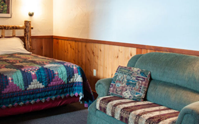 Travelers Rest Lodge