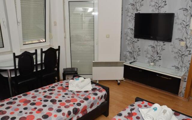 Kate Apartments