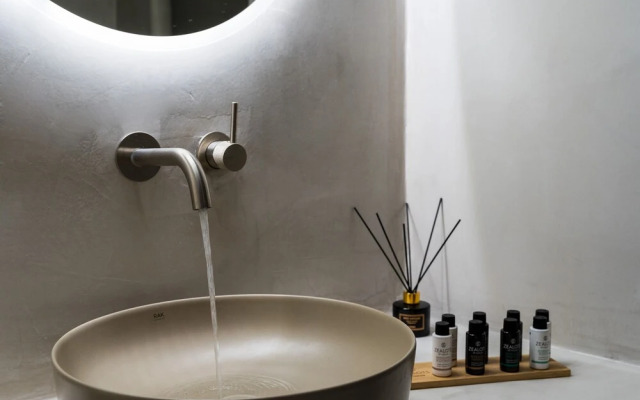 Lavadoze Luxury Suites - Adults only