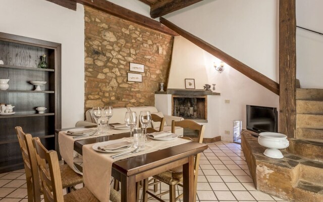 Spacious Holiday Home in Sovicille With Swimming Pool