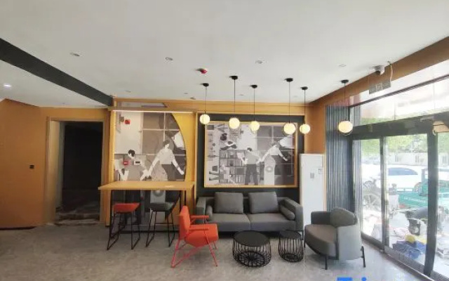 Shankee Hotel (Zhoukou Renmin Road Wuyi Square Hotel)