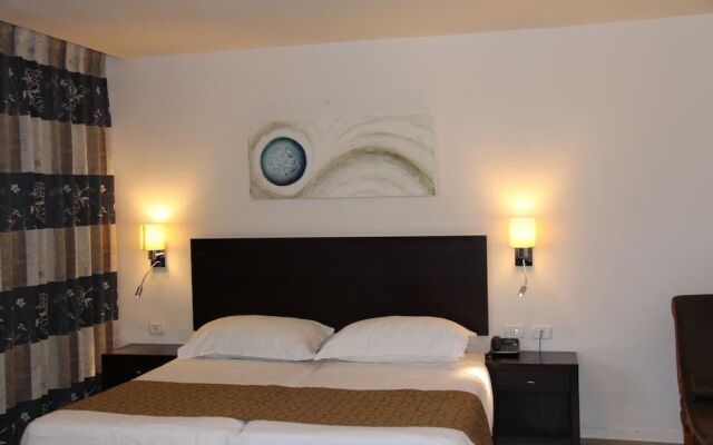 Restal Hotel