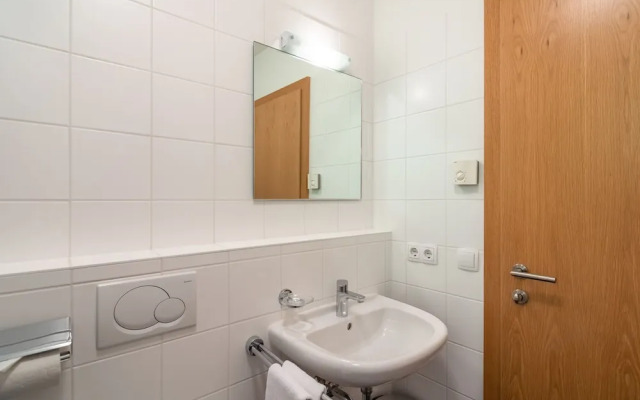 Modern Apartment in Rauris by the Forest