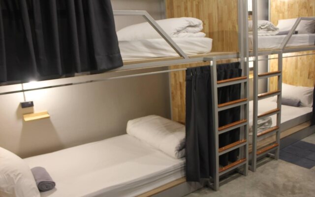Ekanek Hostel Bangkok - Adults Only