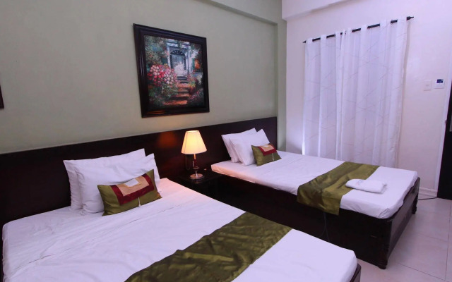 Skylight Hotel