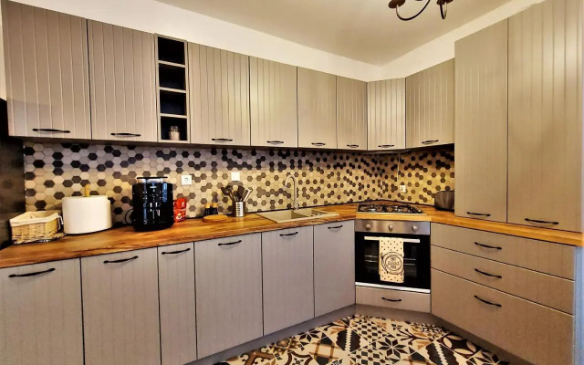 Family TreeZ Premium Apartments