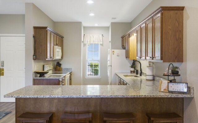 The Branson Experience - Balcony w/ Golf Views