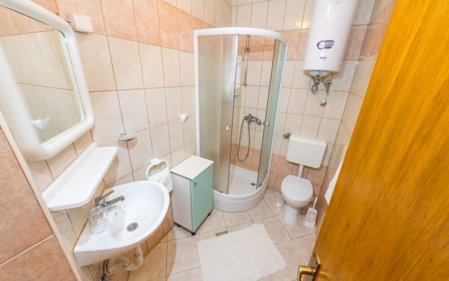 San - Comfortable and Great Location - A1