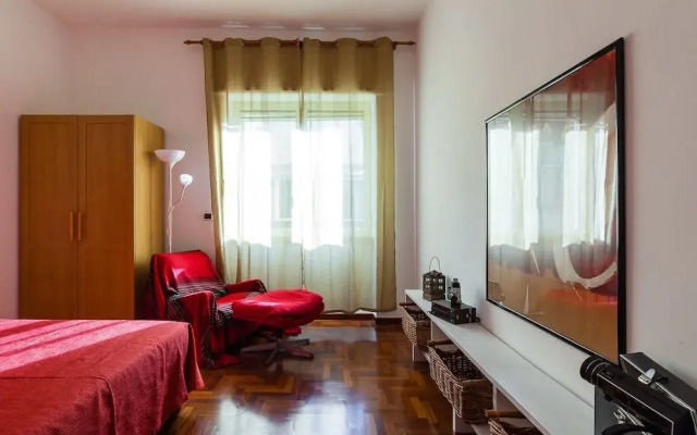 Large Apartment in the Heart of Chiaia