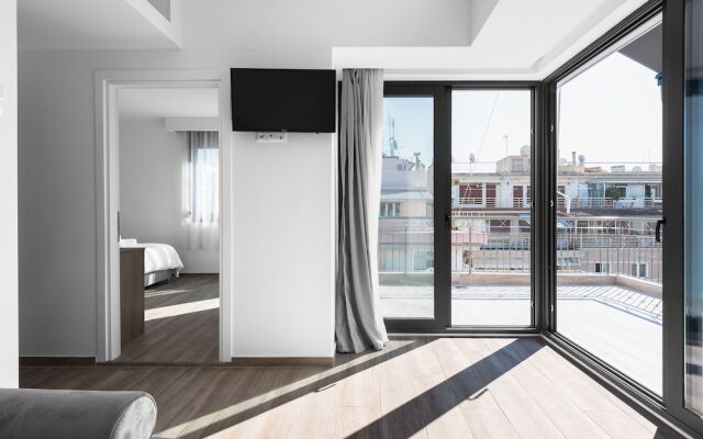 Penthouse Level 8 Nilie Hospitality MGMT