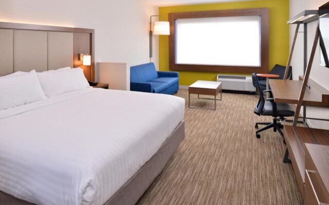 Holiday Inn Express & Suites Madison, an IHG Hotel