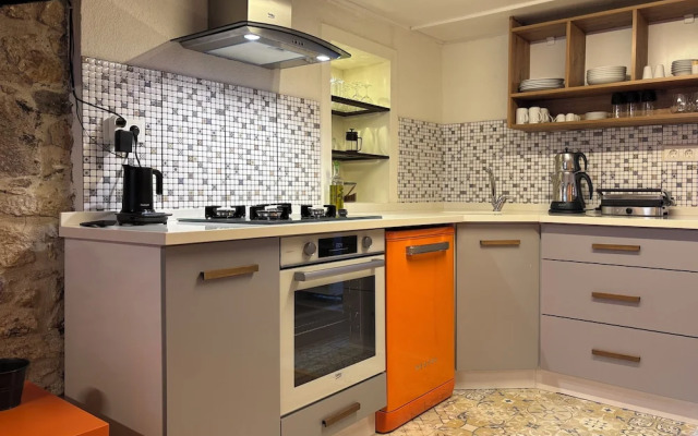 Idor Guest House