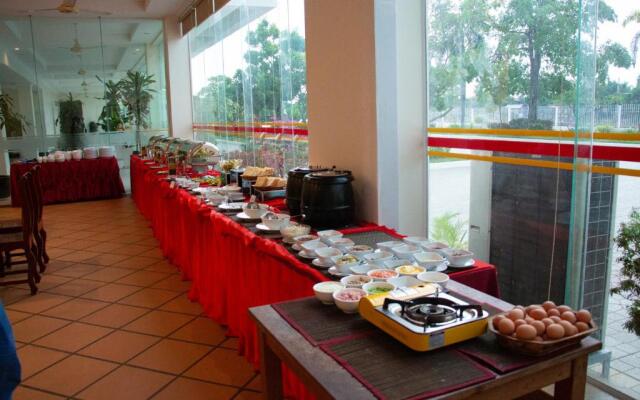 Pursat Riverside Hotel and Spa