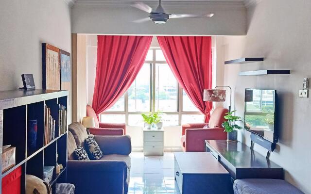 Calv's Suria Kipark Damansara 3R2B Apartment