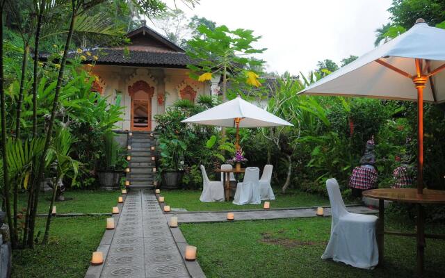 Tirta Ayu Hotel and Restaurant