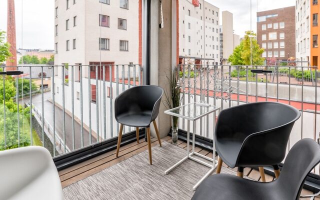 Experience Living Urban Apartments