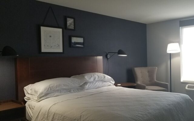 Four Points by Sheraton Cleveland-Eastlake