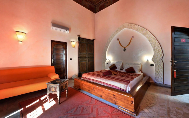Riad Les Ammonites