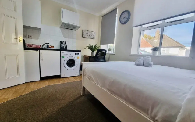 Potteries Suite in Sevenoaks
