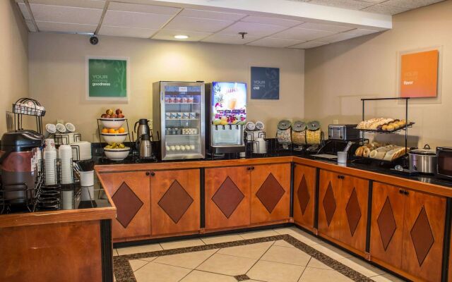 Clarion Pointe Research Triangle Park Durham