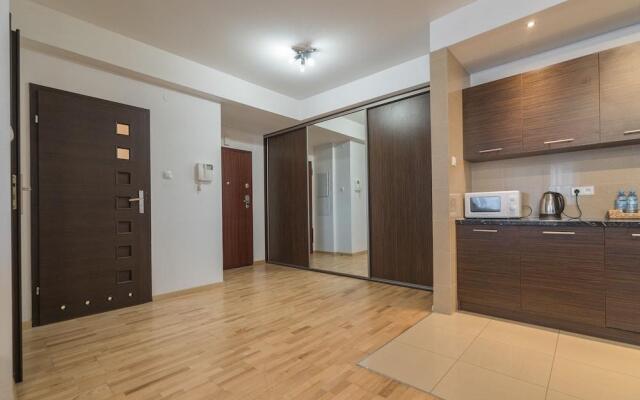 Green Wood Apartments Platinum Towers