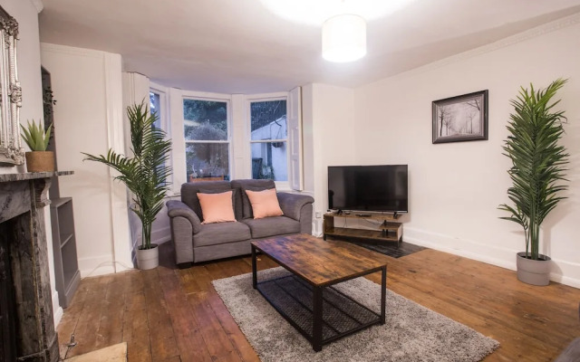 Short Stay Bristol - Pembroke Apartment