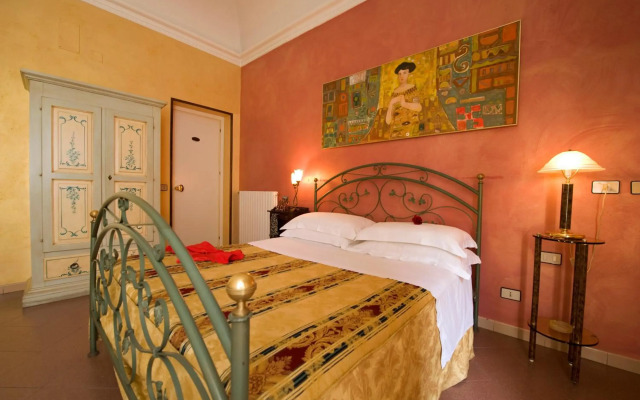 Hotel Joli