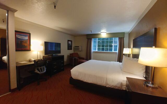 Best Western Plus Parkway Inn