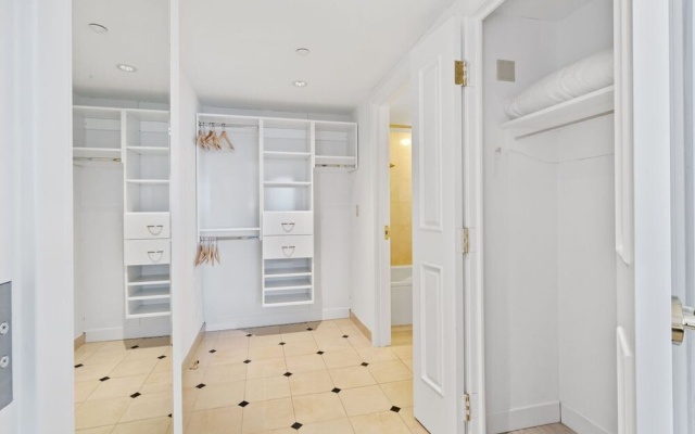 Beachfront 2Br 3Ba Condo By Cozysuites