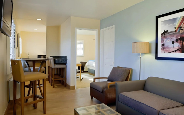 PB Surf Beachside Inn