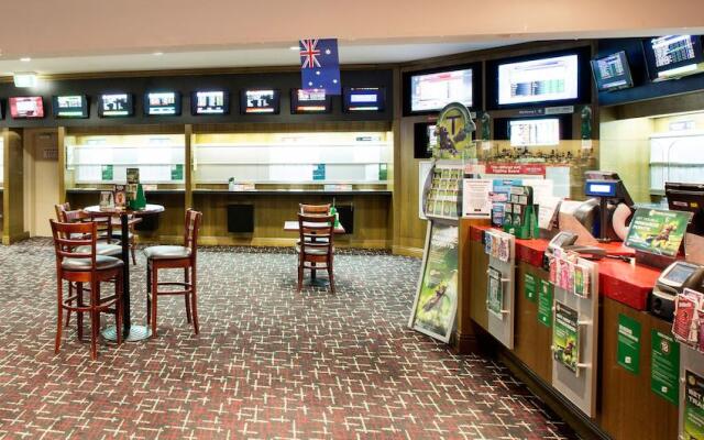 Nightcap at Sylvania Hotel